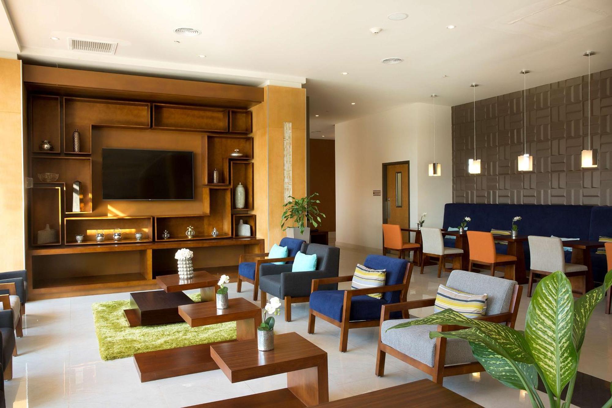 Hampton Inn & Suites By Hilton Paraiso Exterior photo